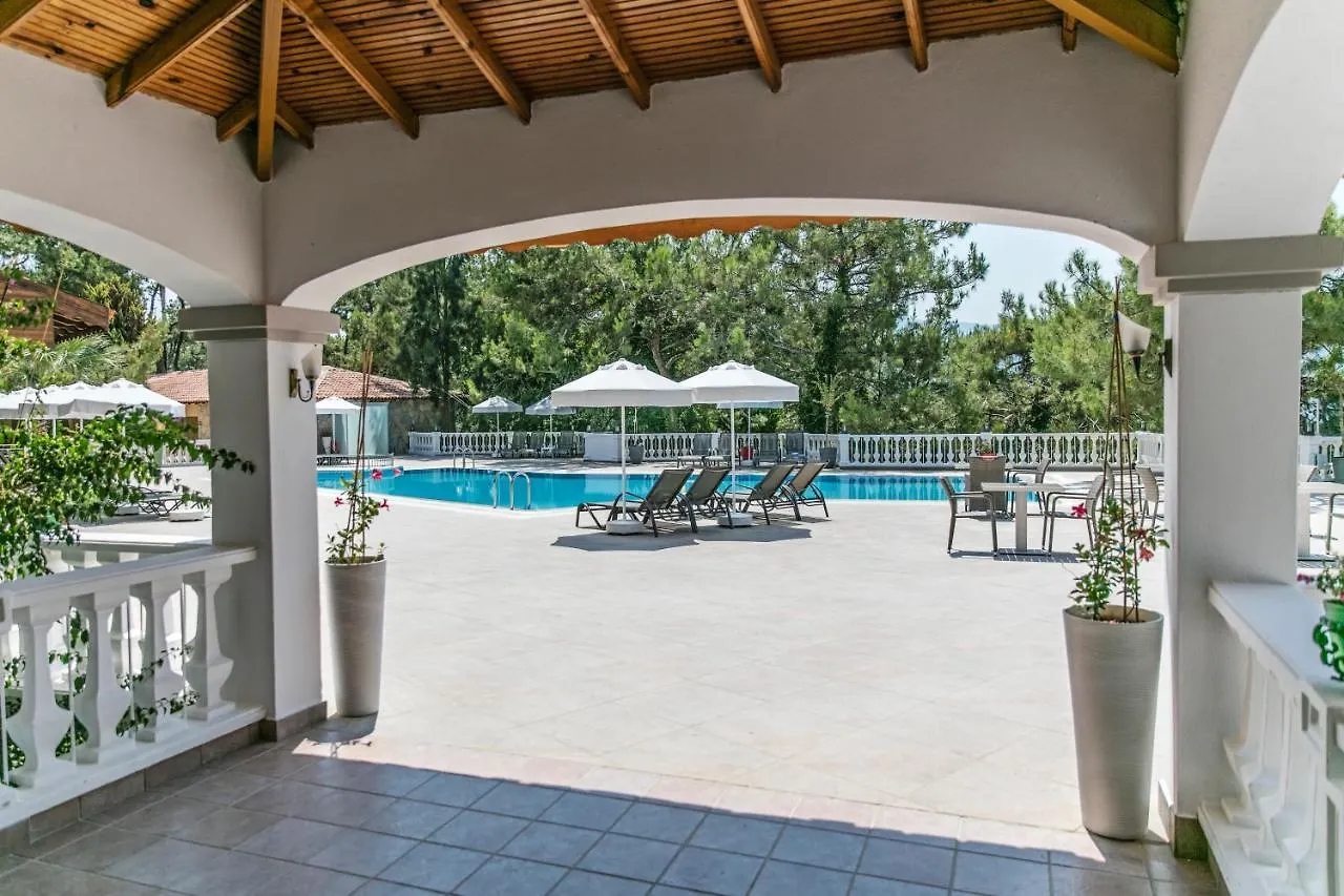 Peninsula Pine Club Boutique Hotel & Spa Κουσάντασι
