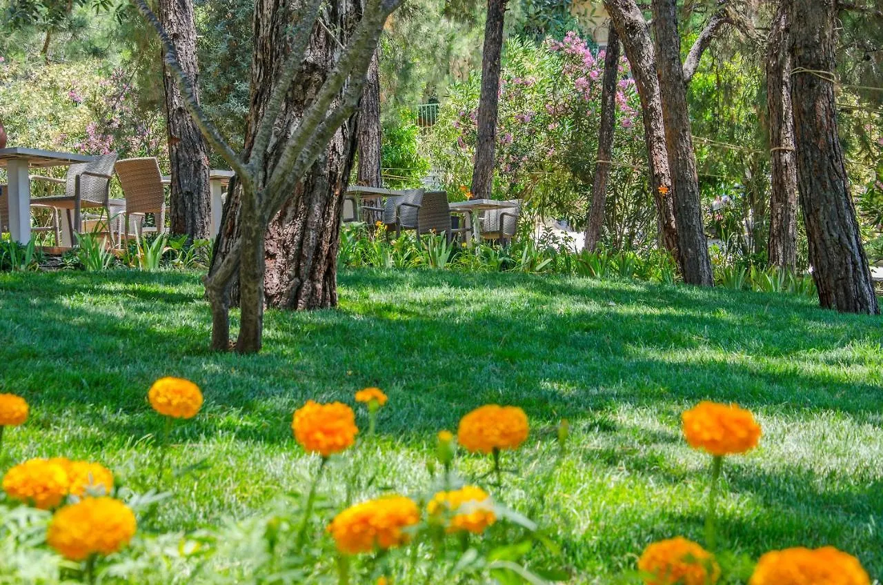 Peninsula Pine Club Boutique Hotel & Spa Κουσάντασι Ξενοδοχείο με διαμερίσματα