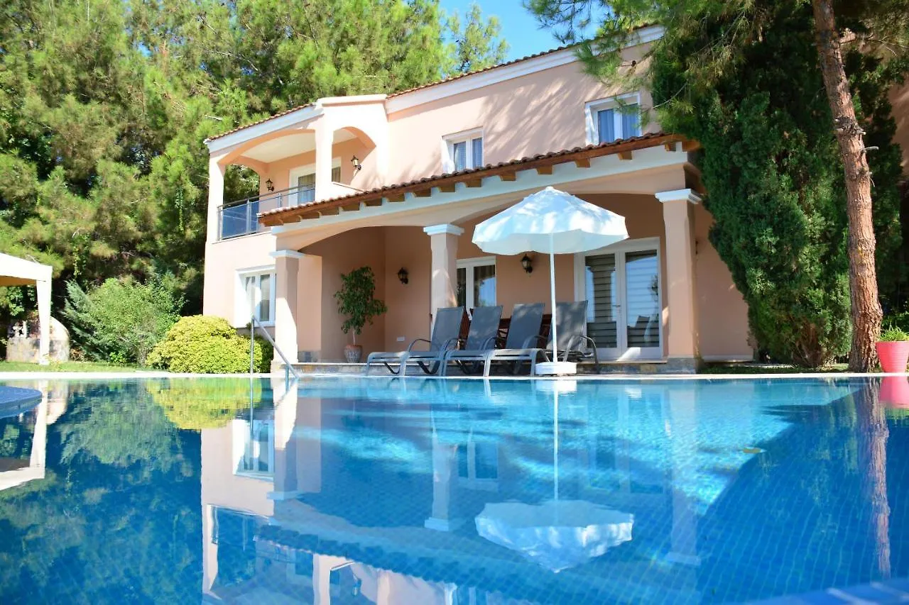 Ξενοδοχείο με διαμερίσματα Peninsula Pine Club Boutique Hotel & Spa Κουσάντασι Τουρκία