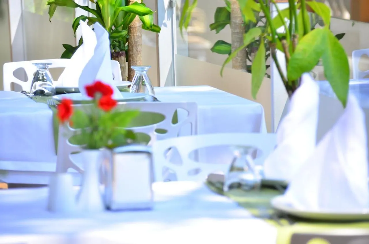 Peninsula Pine Club Boutique Hotel & Spaクシャダス アパートホテル クシャダス