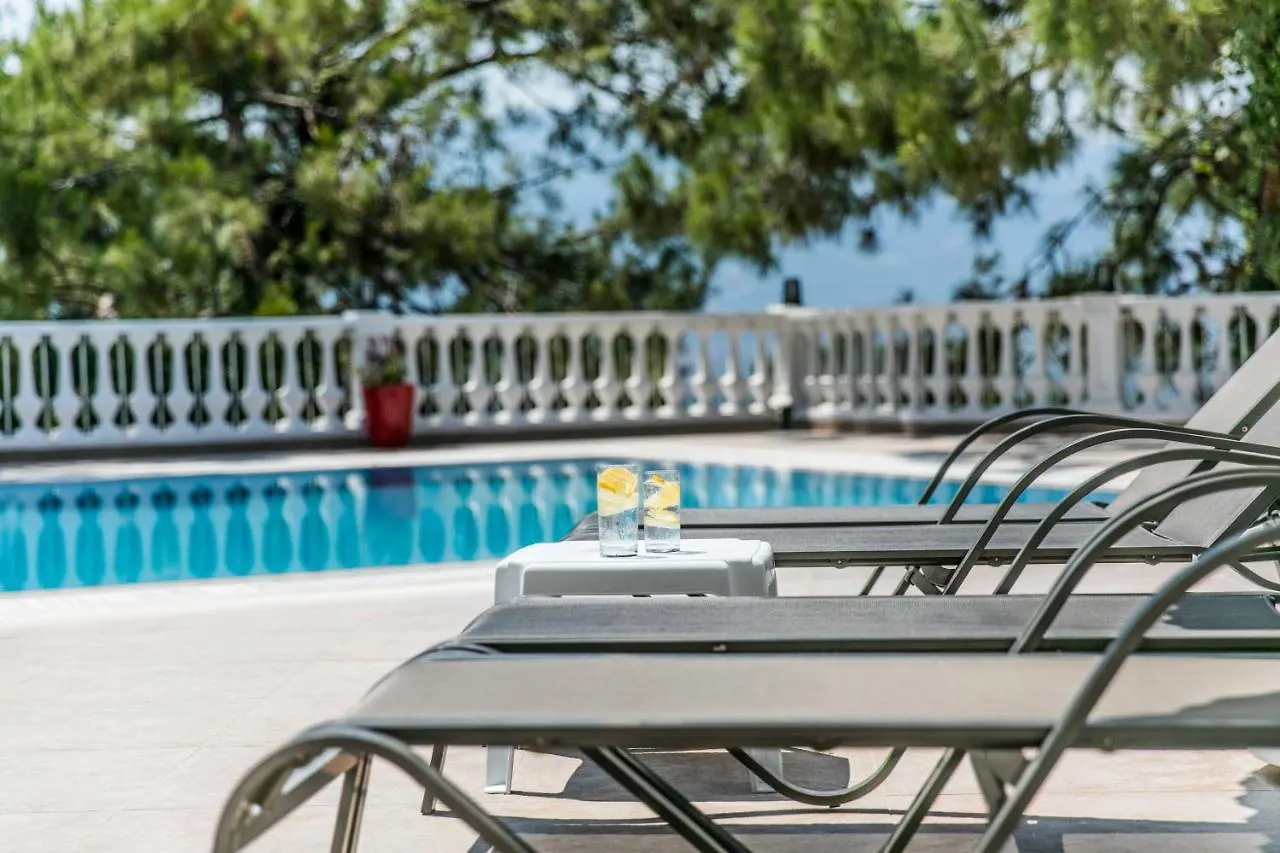 Peninsula Pine Club Boutique Hotel & Spaクシャダス クシャダス