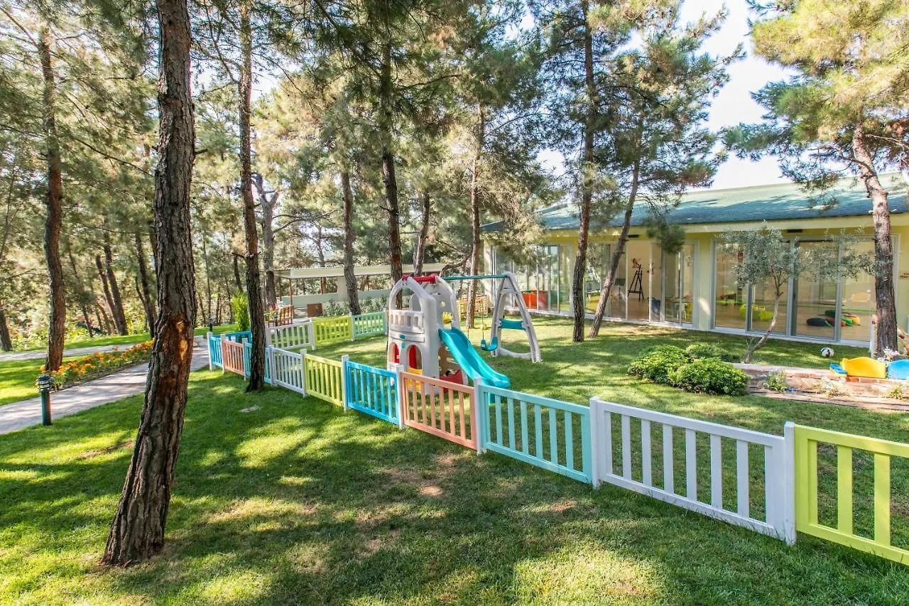 Peninsula Pine Club Boutique Hotel & Spaクシャダス アパートホテル クシャダス