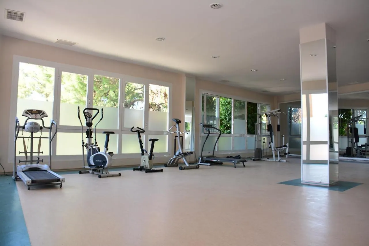 アパートホテル Peninsula Pine Club Boutique Hotel & Spaクシャダス