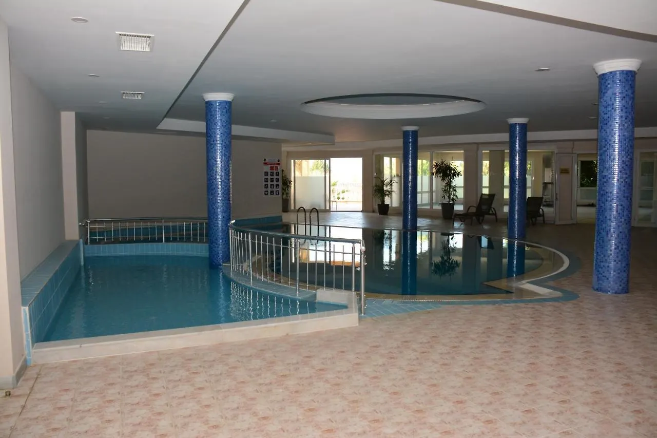 Peninsula Pine Club Boutique Hotel & Spaクシャダス